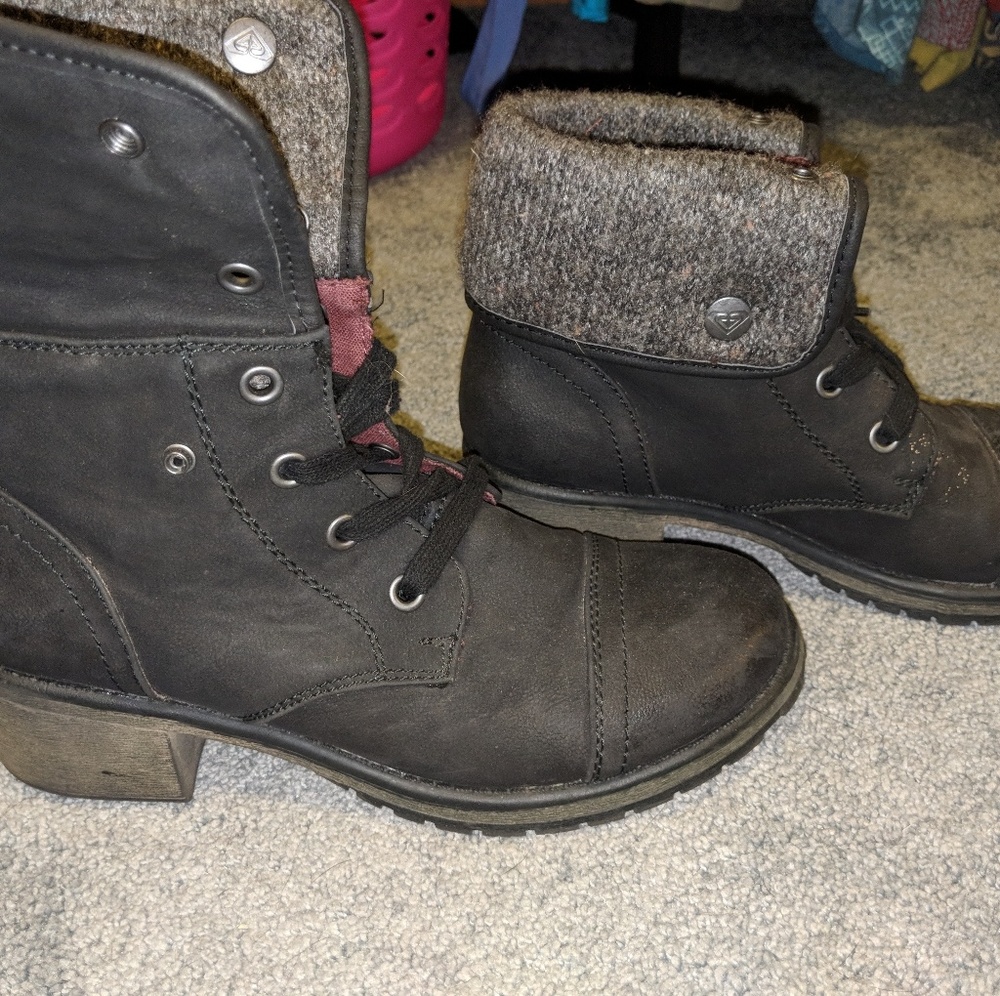 Roxy boots